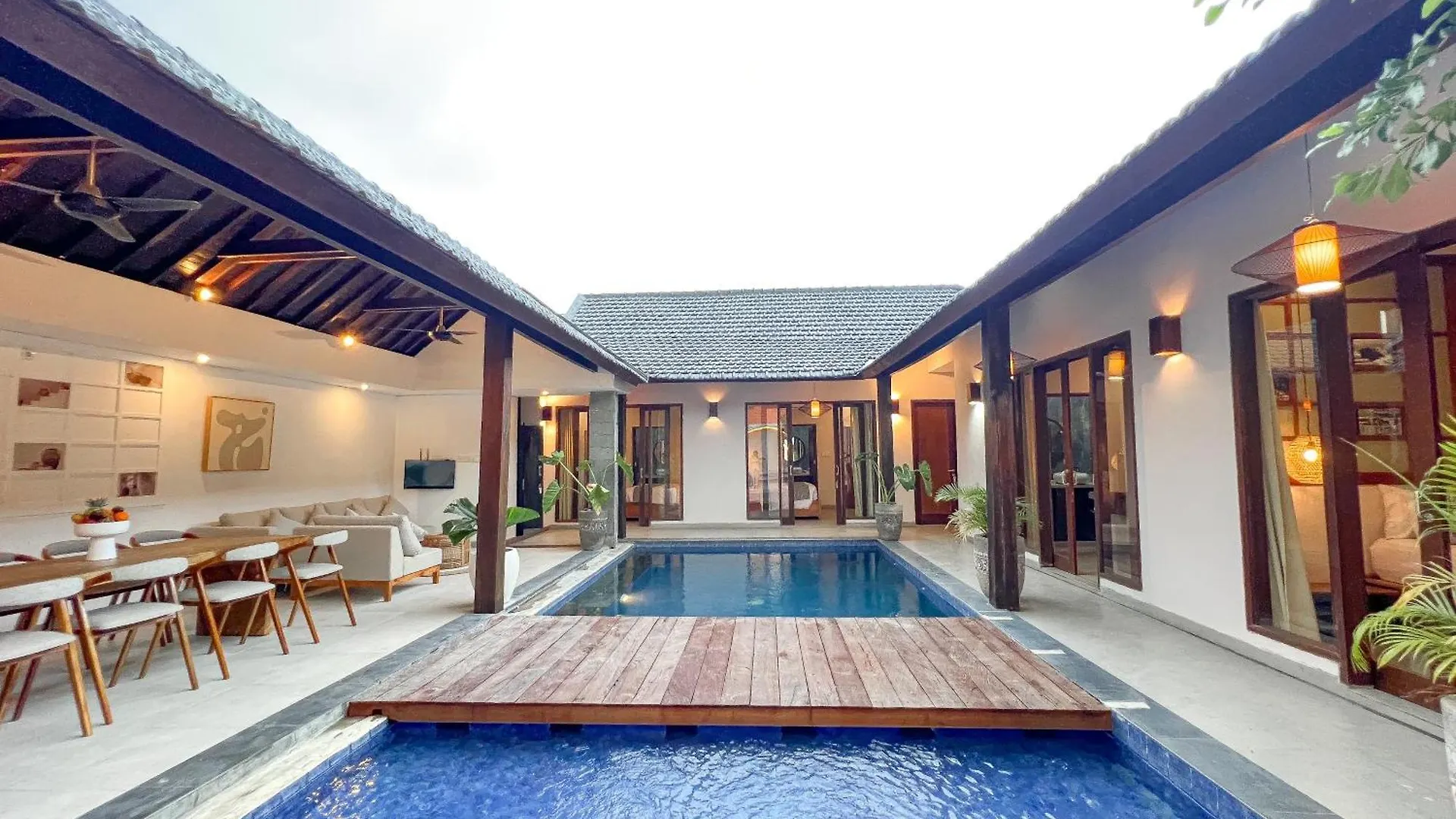 Apple Villa & Suite Seminyak