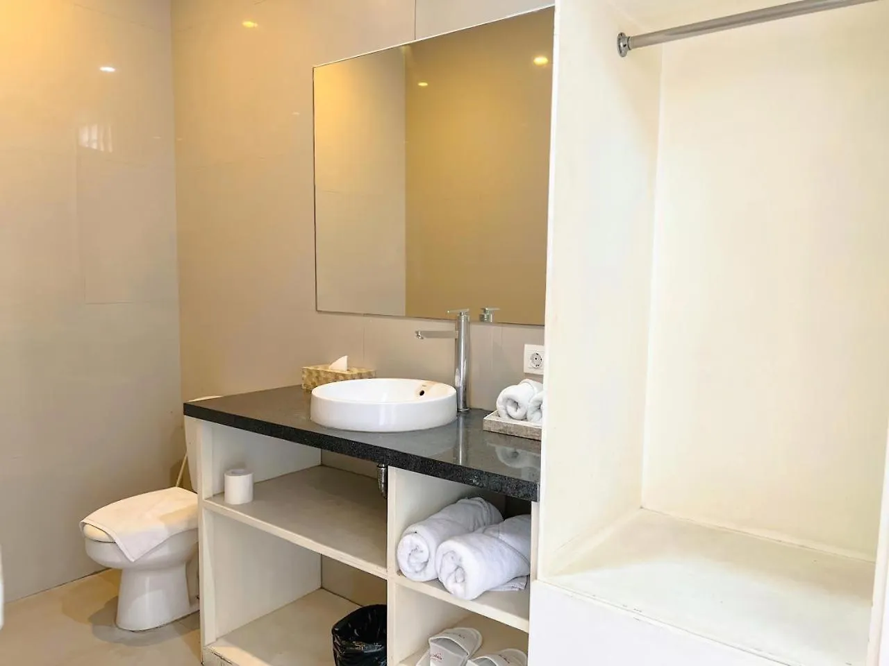 Apple Villa & Suite Seminyak Holiday park