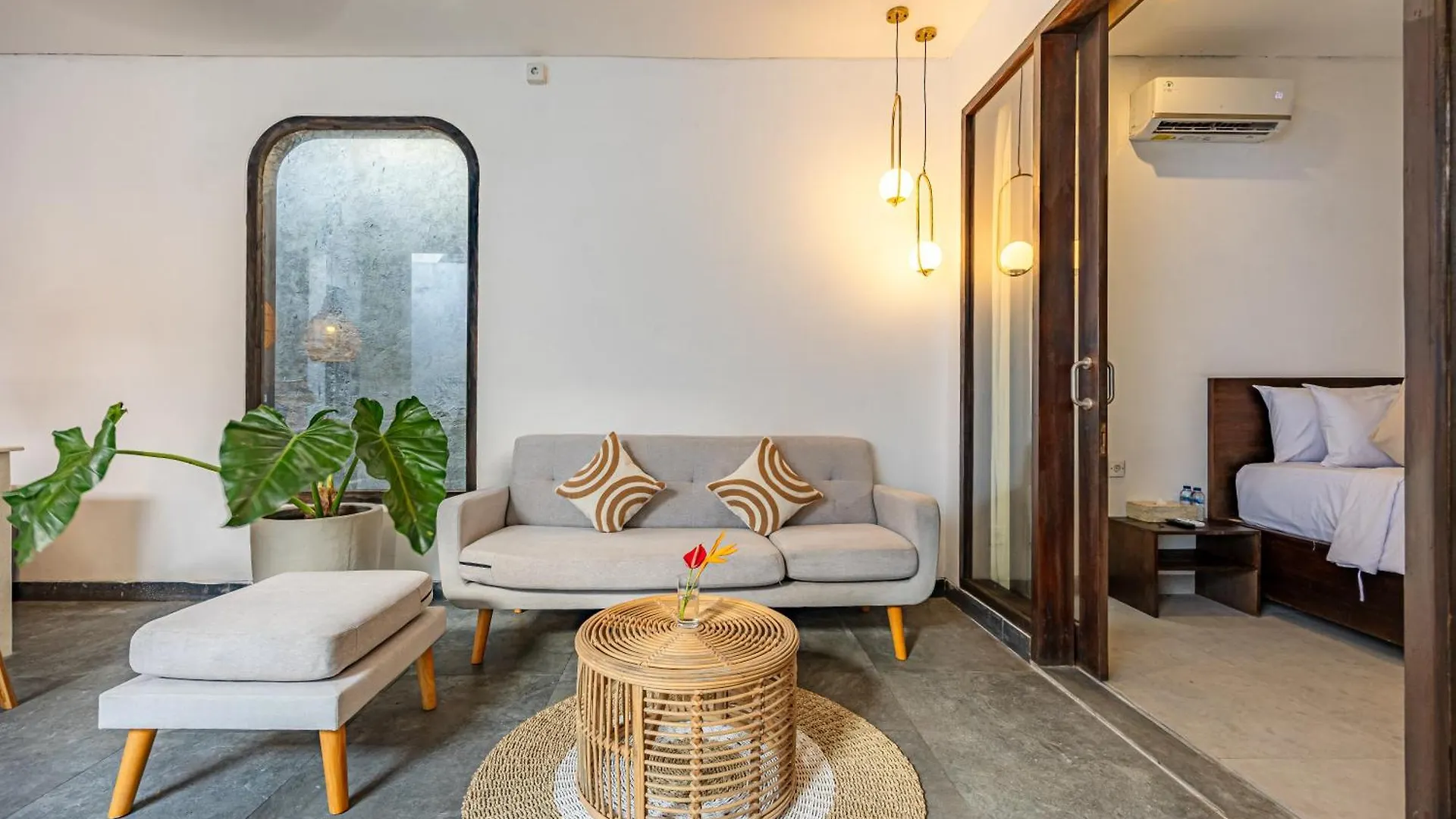 Apple Villa & Suite Seminyak